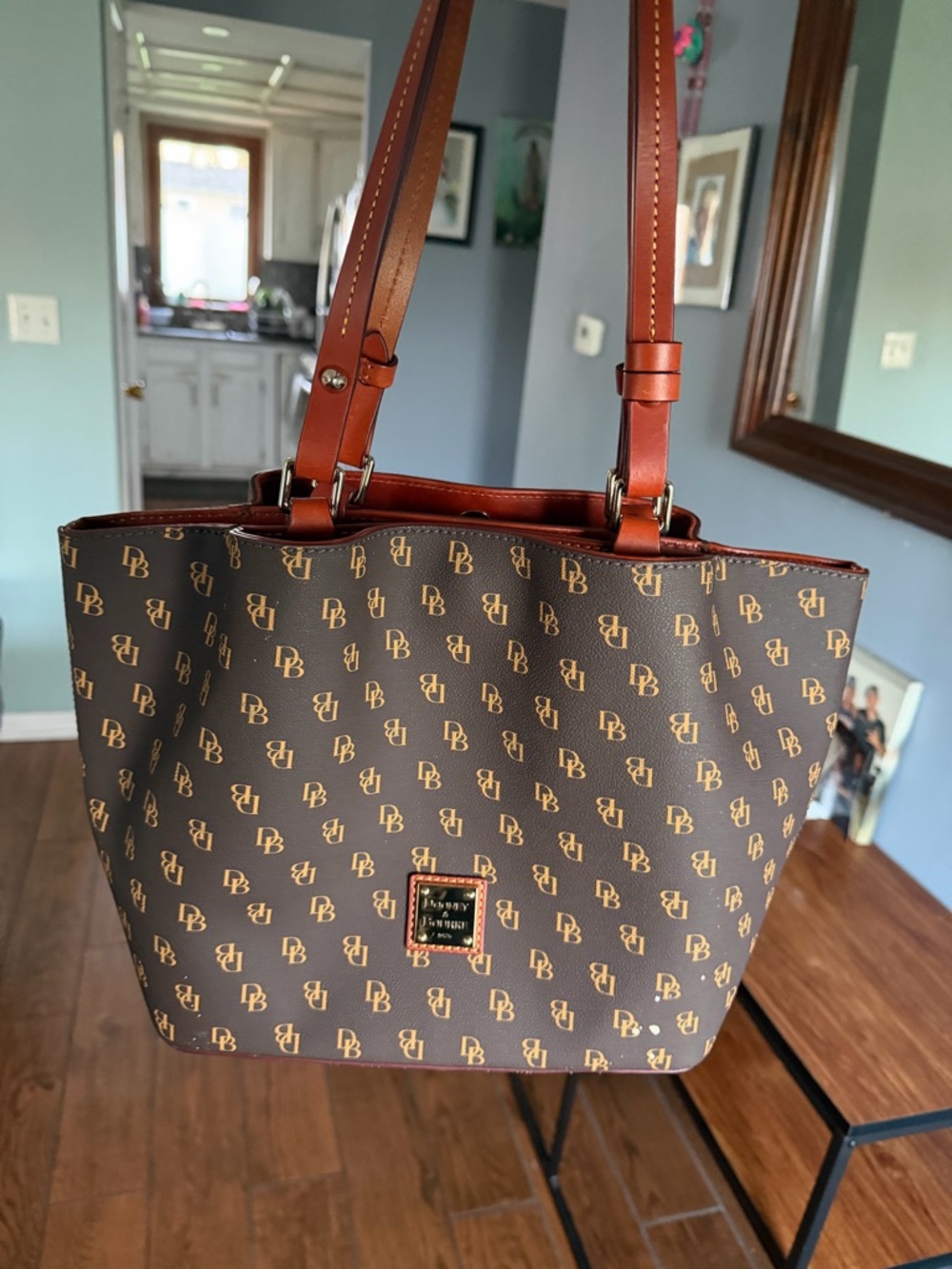 Dooney & Bourke - Picture 5 of 17